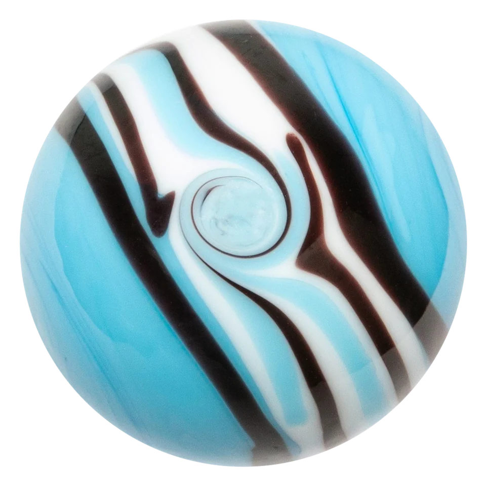 Riptide blauw 16mm: handgemaakte knikker in lichtblauw met een witte band en zwarte lijntjes